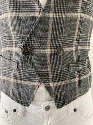Alternative view of GILET J