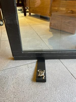 Alternative view of GECKO BLOQUE - PORTE