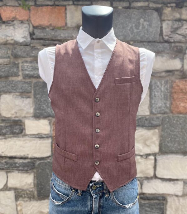B.GILET