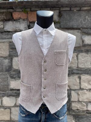 B.GILET