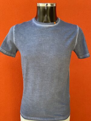 Alternative view of GARRY’S EARTH T-SHIRT