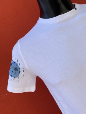 Alternative view of GARRY’S EARTH T-SHIRT