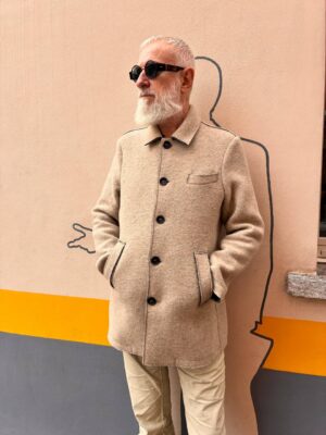 Alternative view of Manteau d'automne